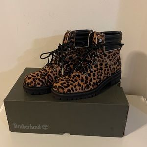 Women’s size 7 Leopard Print brand new Timberland boots